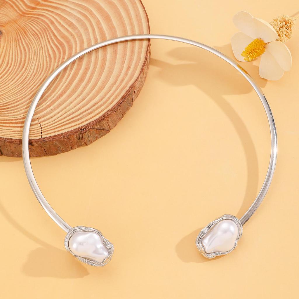 Baroque Pearl Choker - European & American Style with Irregular Design, Simple Metal Open Necklace