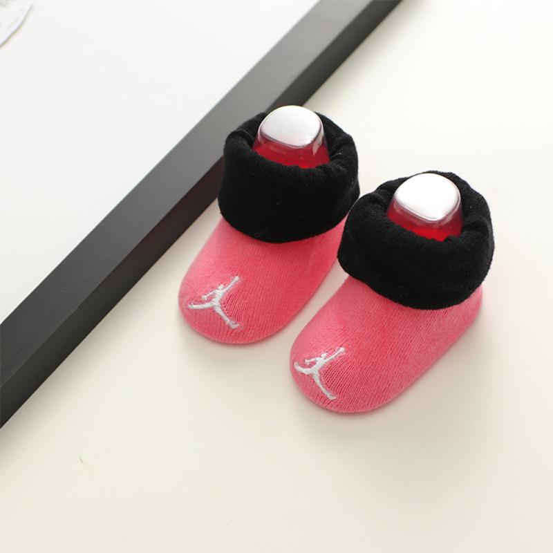 

Handmade Embroidered Breathable Sweat-absorbent Mesh Sports Children s Socks Pink + black (white embroidery)