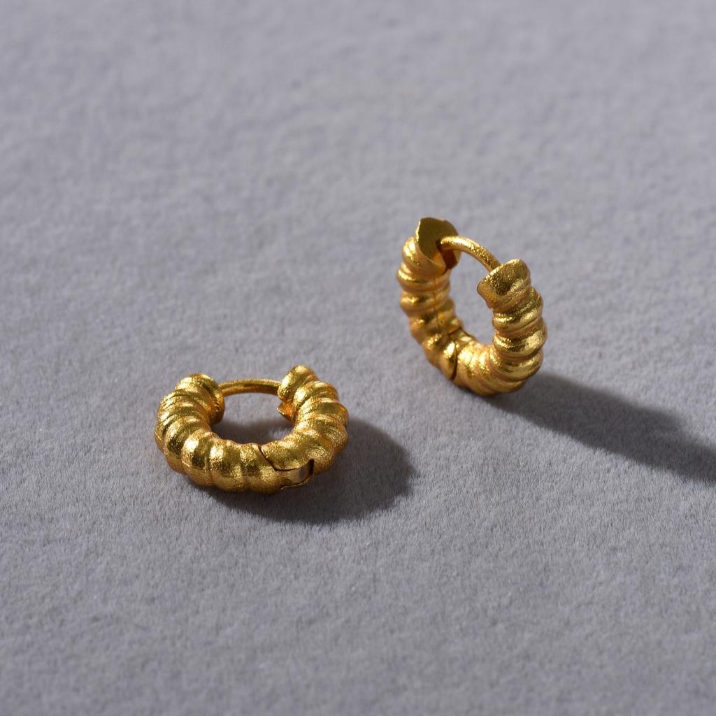 New Product Retro Personality Unique Twist Ear Buckle Earrings High Sense Temperament Versatile Fashion Earrings