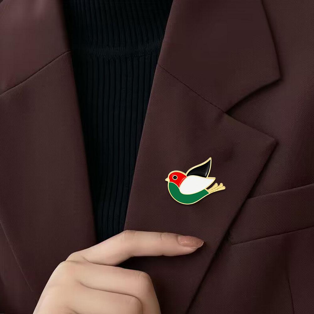 Cute Watermelon Enamel Pin Summer Fruit Shaped Brooch Bag Decoration Badges Women Lapel Pin Charm Jewelry Accessories Gift