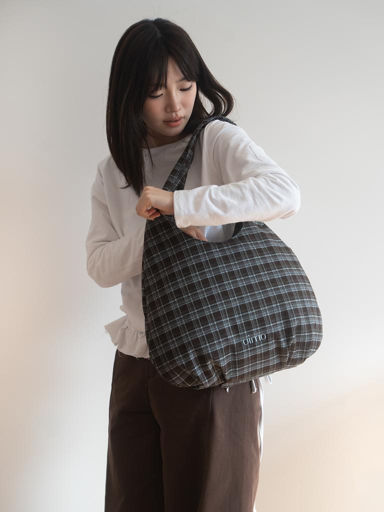 Oimo Check Padded Hobo Bag - Brown / Blue
