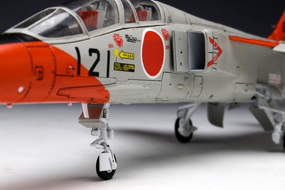 PLATZ Japan Air Force Supersonic Advanced Trainer Early Model Plastic Model Kit with Masking Sheet 1/72 Self-Defense T-2 AC-15MS
