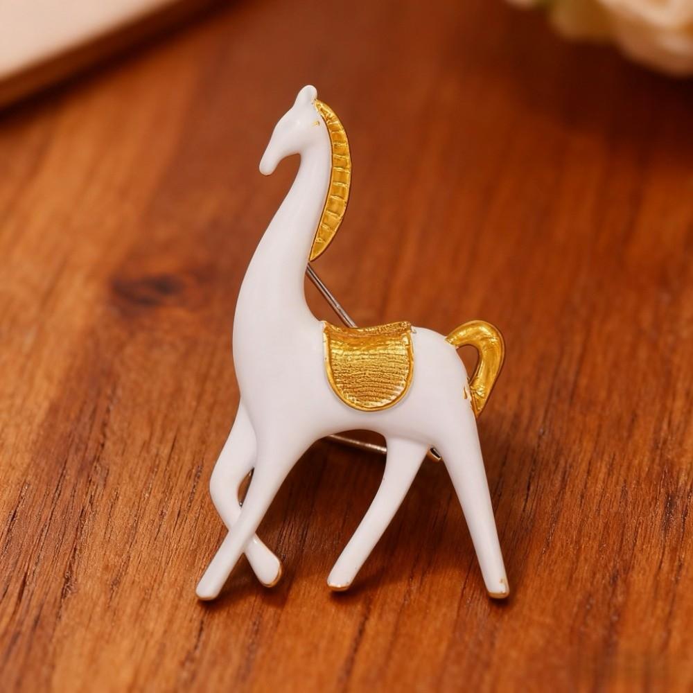 Personality Horse Brooches Creative Pony Badge Pin Animal Zodiac Horse Pins  New Year Gifts