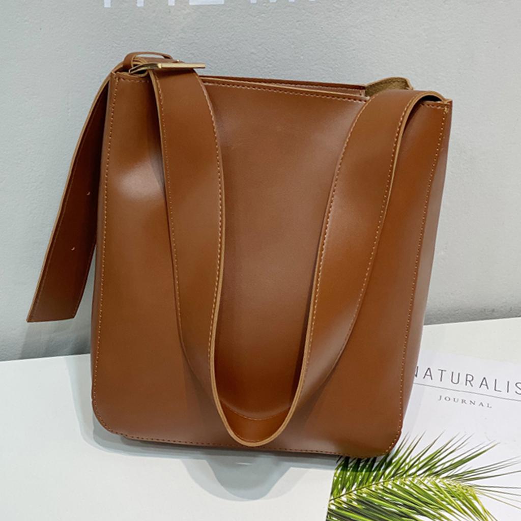 New minimalist, trendy and persalized single shoulder bucket bag suitable for daily commuting and short business trips