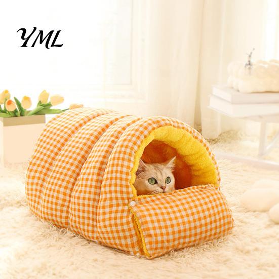 Non-slip Bottom Cat Hideaway Plush Cave Bed, Warm Enclosed Bed with Anti-slip Bottom, Cozy Pet Tent for Cats Hideaway, Washable Indoor Hiding Sleeping