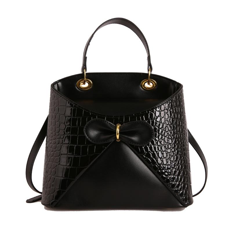 Small-scale Design Handbag - Crocodile-pattern Bucket Bag - Elegant Commuter Single-shoulder Crossbody Bag