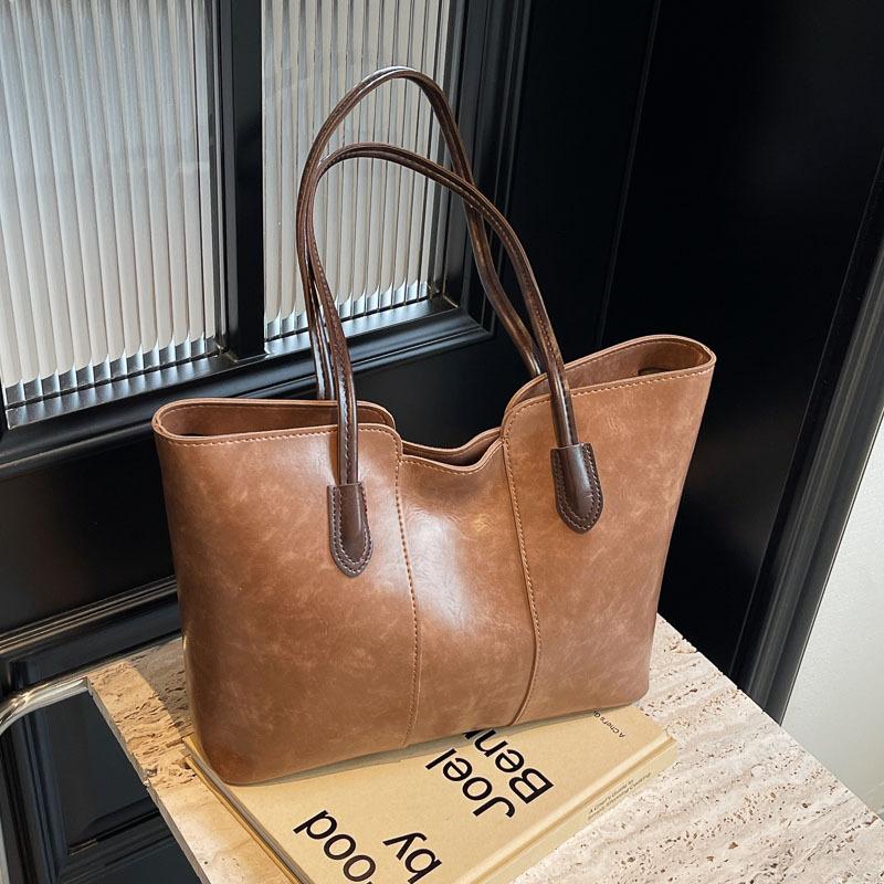 Retro high-end large-capacity bag tote bag 2025 new simple commuter bag fashionable shoulder armpit bag