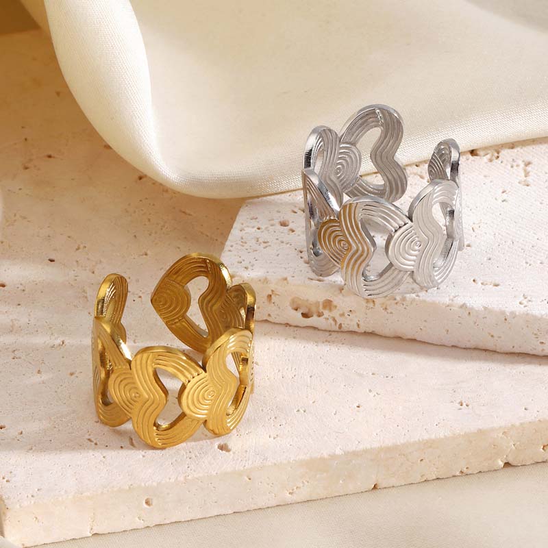 Stainless Steel Gold Color Hollow Heart Open Ring for Women Exaggerated Metal Geometric Wrapped Adjustable Rings Jewelry Gifts
