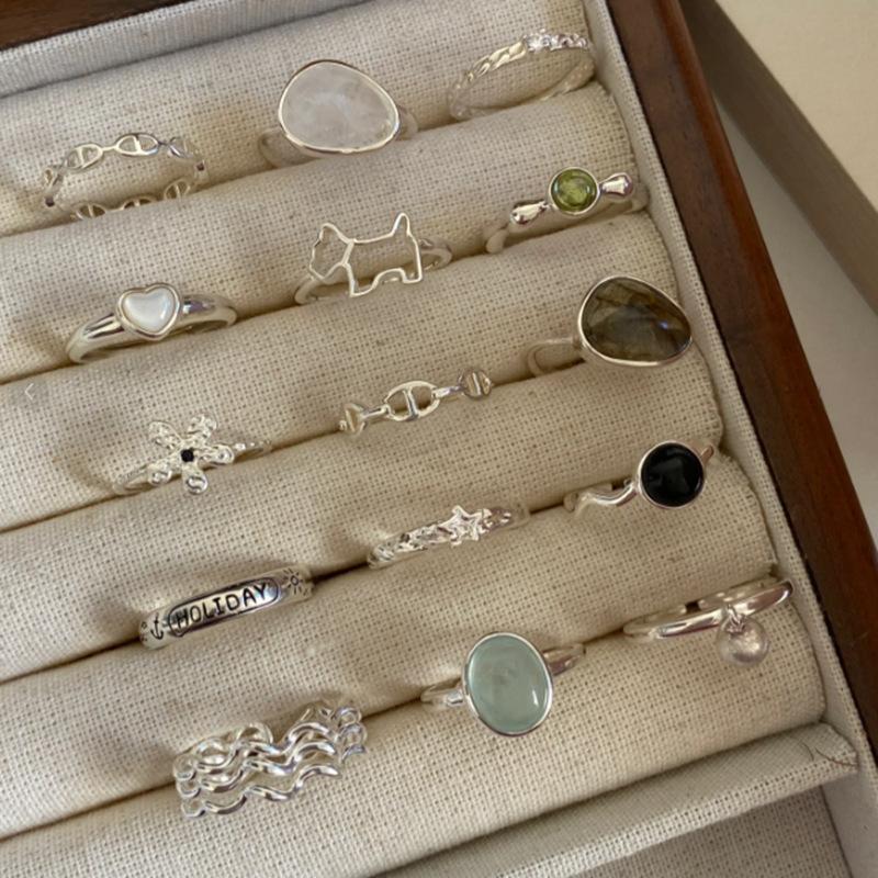 925 Chic Sterling Silver Ring With Sparkly Zirconia Stones For Unique Accessories Womens