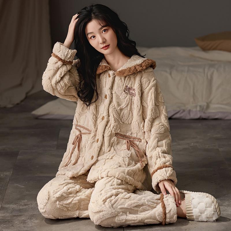 Can Be Worn Outside Coral Velvet Pajamas Women's Winter Two-piece Set Thickened Fleece Flannel Loose Large Size Warm Loungewear