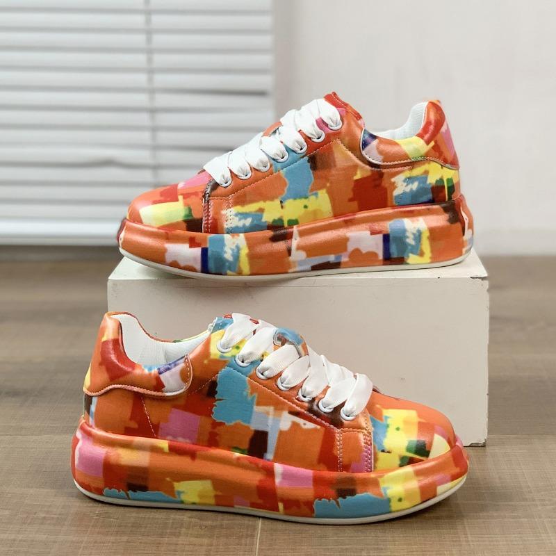 Fashion Women's Casual Sneakers 2025 Fashion New Painted Graffiti Lace Up Sports Shoes for Women Flat Pu Leather Ladies Running Shoes