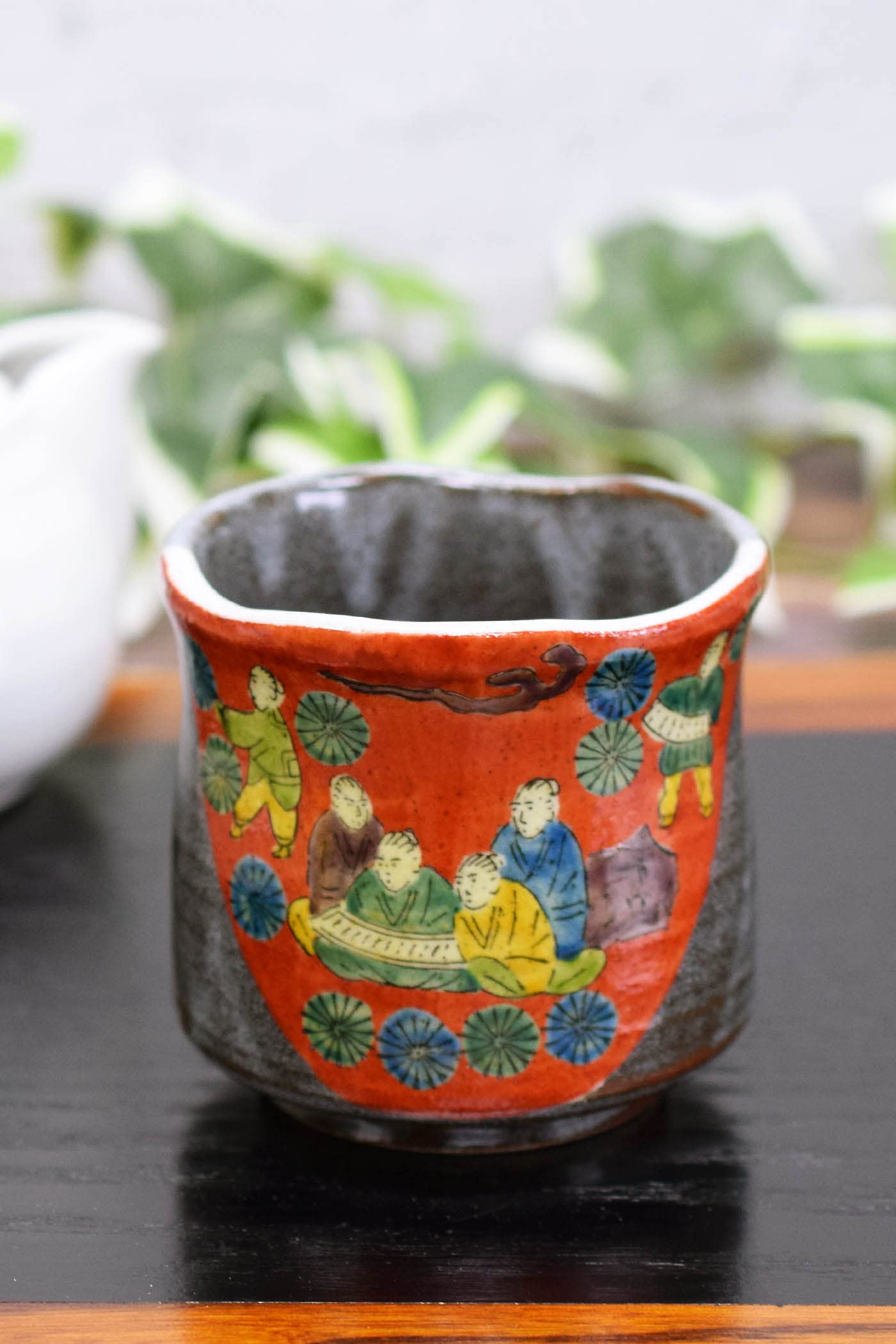 

Waza no Kura Stylish Kutani Ware Teacup with Wood Rice Ceramic Brand Japanese Made in Perfect as a Birthday 60th 70th 77th 80th 88th or 89th Design, серый