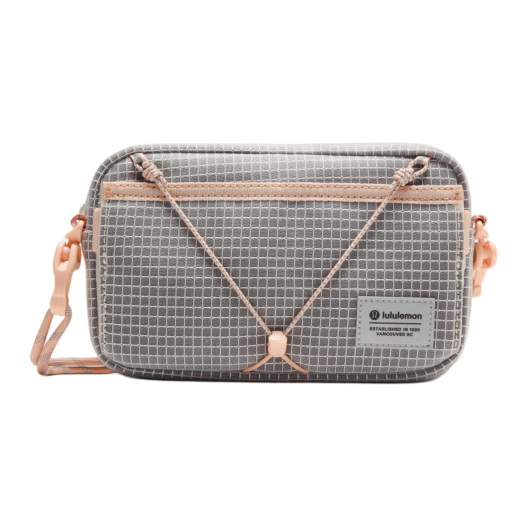 

Lululemon 1L Paracord Clippable Hanging Small Color-Block Storage Bag Women Shoulder Bag Light-Ivory Shell-Pink LU9CJNS-071535 Light Ivory White & Shell Mist Pink