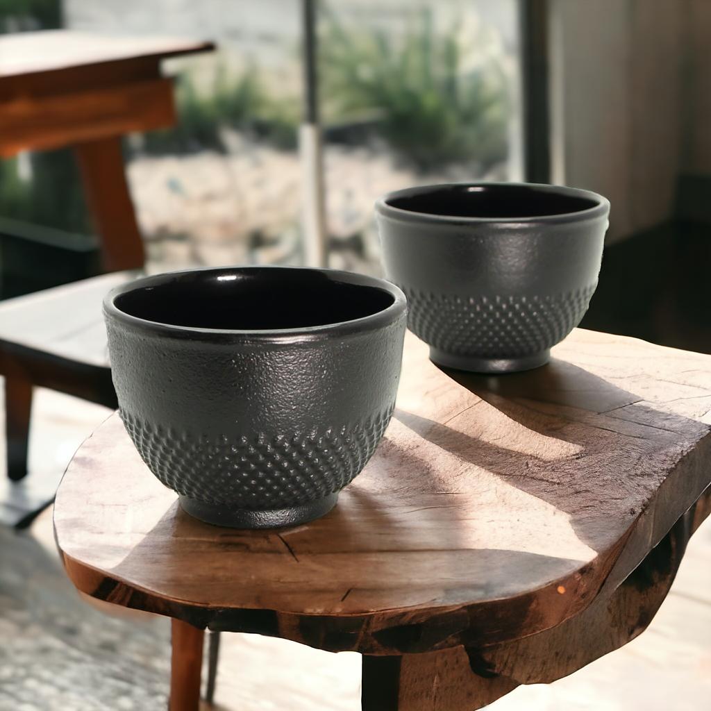 CAST IRON KETTLE 1.5L TEA INFuser with Strainer SET OF 2 CUPS