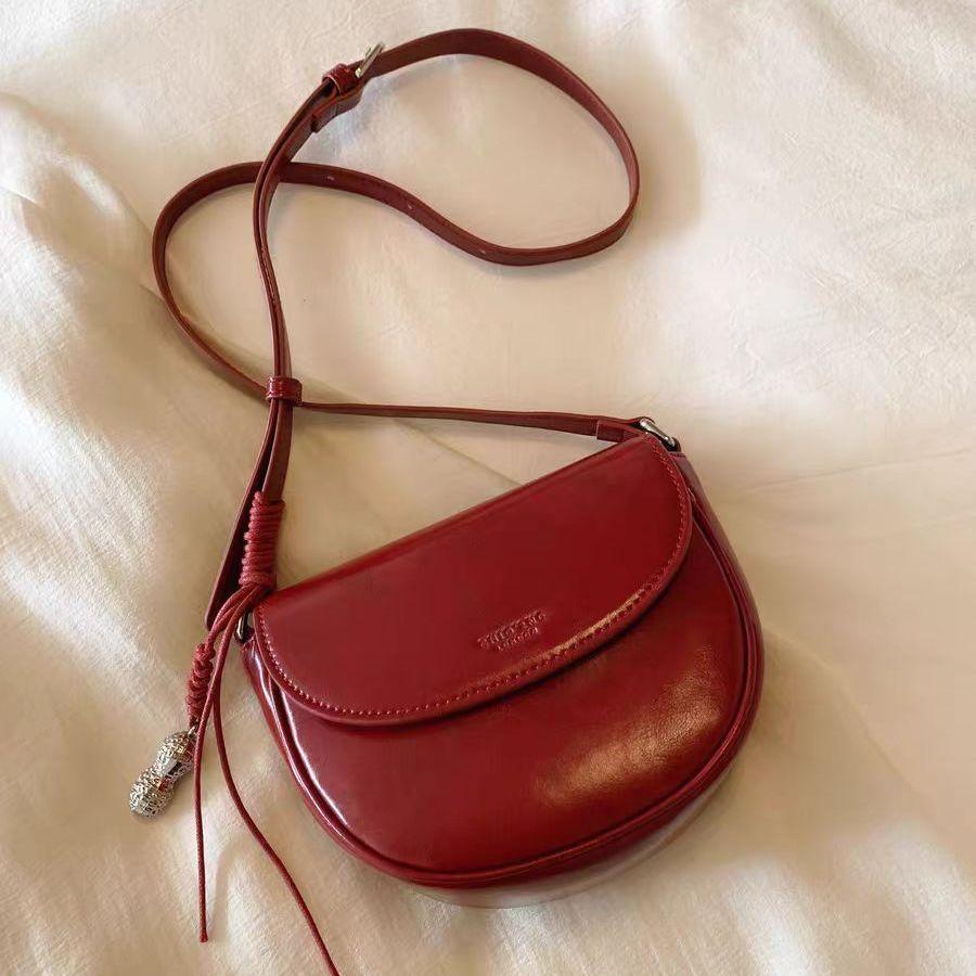 Harajuku Vintage Solid Saddle Bag Women Summer Leather Crossbody Purse Ladies Premium Minimalist Versatile Refined Shoulder Bag