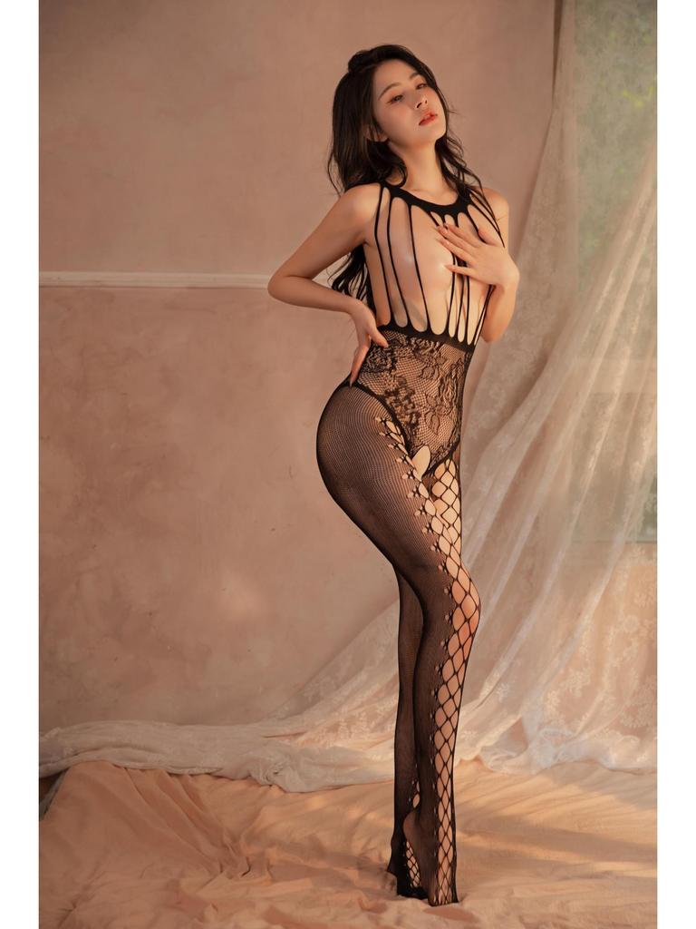 Nadměrná velikost průhledné síťované spodní prádlo s otevřeným rozkrokem a punčochami na podvazky - Sexy a vášnivé