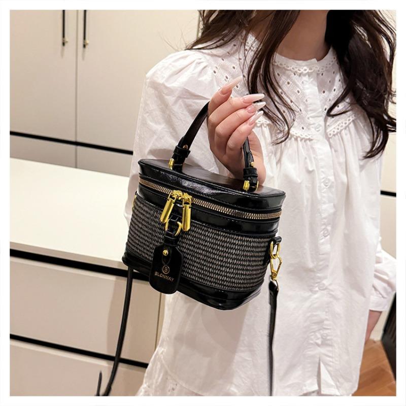 New niche women's bag versatile shoulder messenger bag high-end sense portable box box bag women
