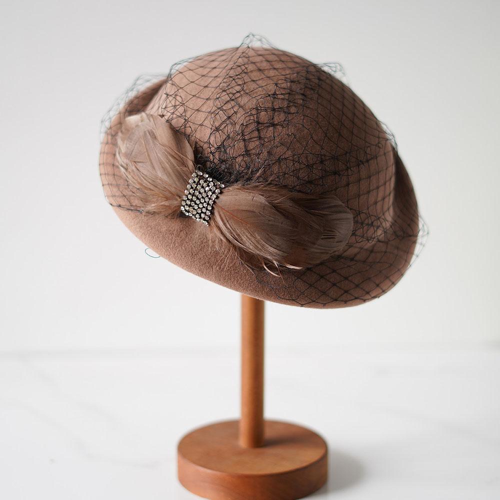 

Женский берет во французском стиле с перьями и бантом, шляпы Fansitor, вуаль, шерстяное фетровое платье, зимний берет, шляпы-таблетки, церковное чаепитие