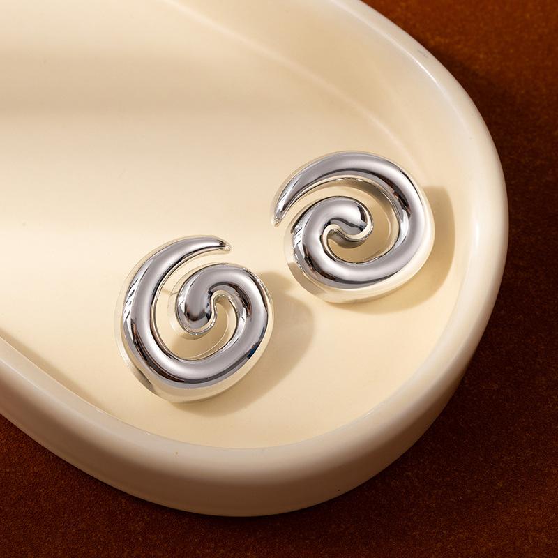 High-End Leichter Luxus Textur Blatt Ohrringe Metall Wind Personalisiert Dreidimensional Ccb Mehrschichtig Übertrieben Mehrschichtig Blume Ohrringe