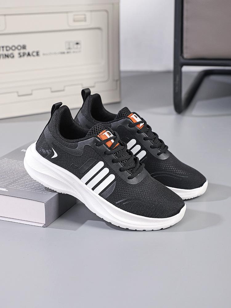 

Couple lightweight and ultra-light shoes, new mesh breathable and comfortable sports shoes, soft-soled casual shoes 36 чёрный