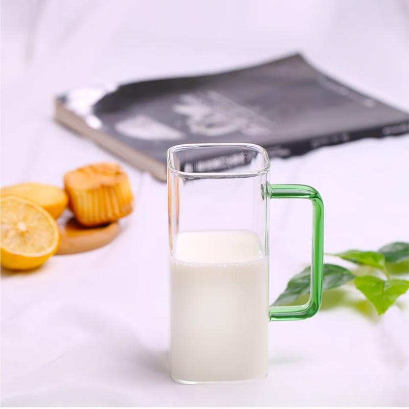 High Borosilicate Glass Juice Cup with Yellow Handle, 400ml