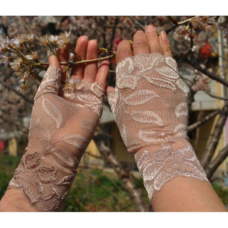 New Arrival Lace Half Finger Gloves Women's Thin Summer Silk Ice Short Sun Protection Driving Non Slip Elastic Fingerless Gloves Bridal Gloves