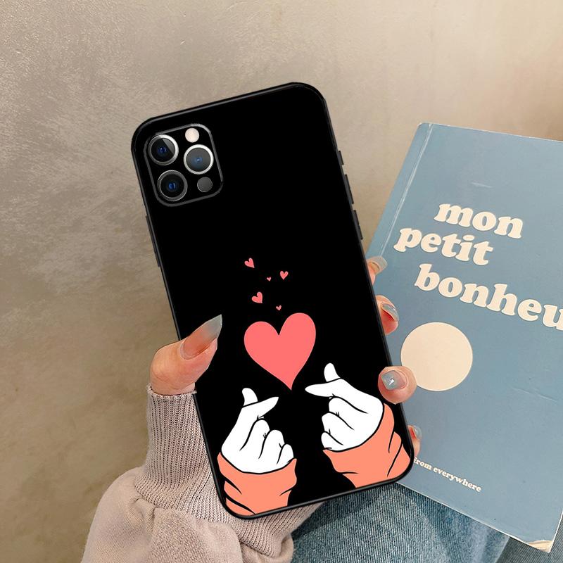 Kpop Hand Finger Heart Case For iPhone 17 Air 15 14 13 12 11 16 Pro Max 13 Mini XR 15 16 Plus 16e Back Cover Shell