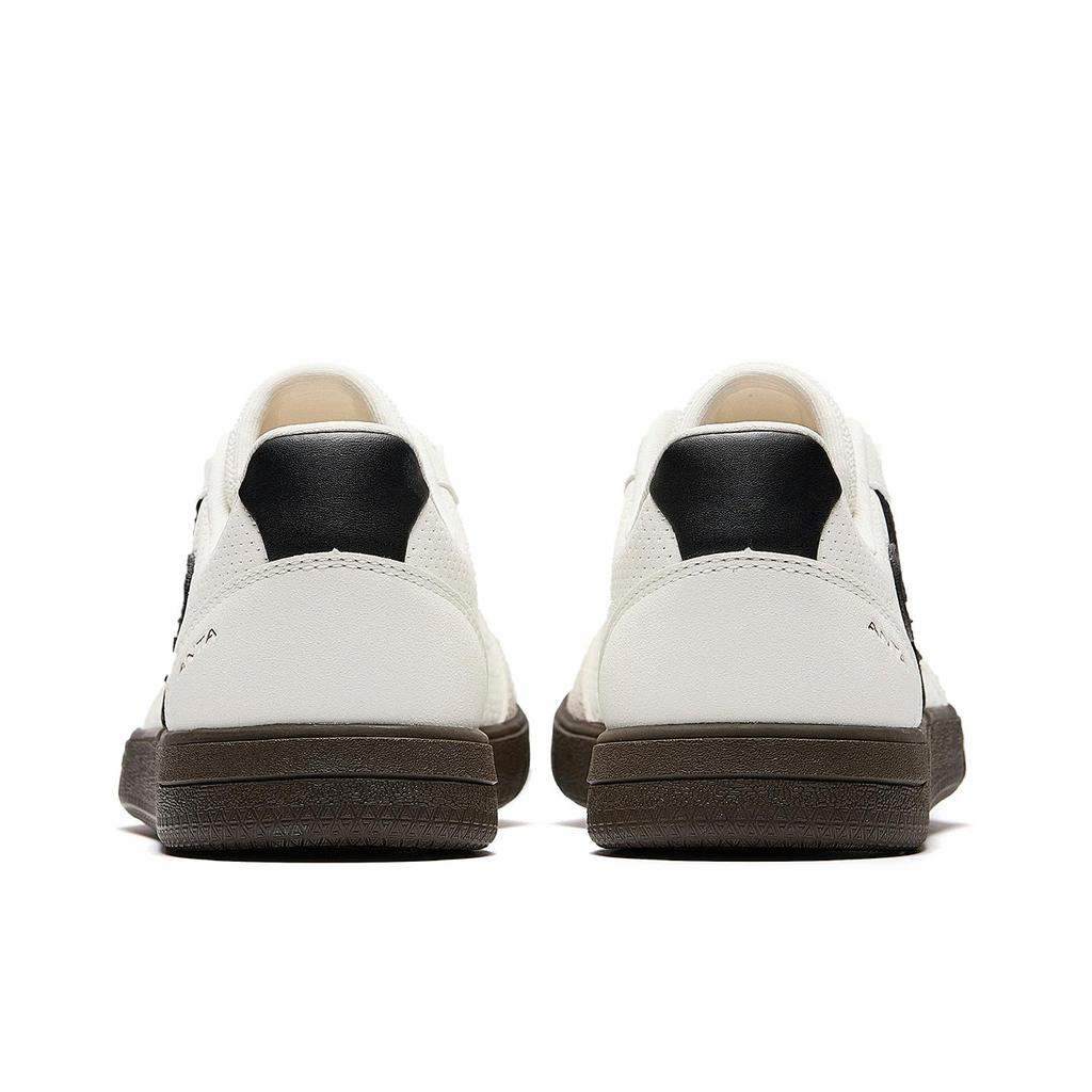 ANTA Classic Skate Shoes White Black Gum Women 922618009-5