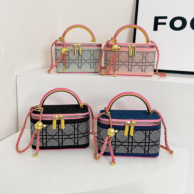 Bag Women's Bag Spring 2025 New Korean Version Niche Shoulder Bag Fashion Diamond Crossbody Portable Vanity Case Sub-bag