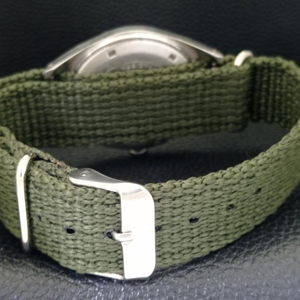 VINTAGE HMT JANATA HAND-WINDING INDIAN MENS GREEN COLOR DIAL WATCH a700083-5 R201-a700083