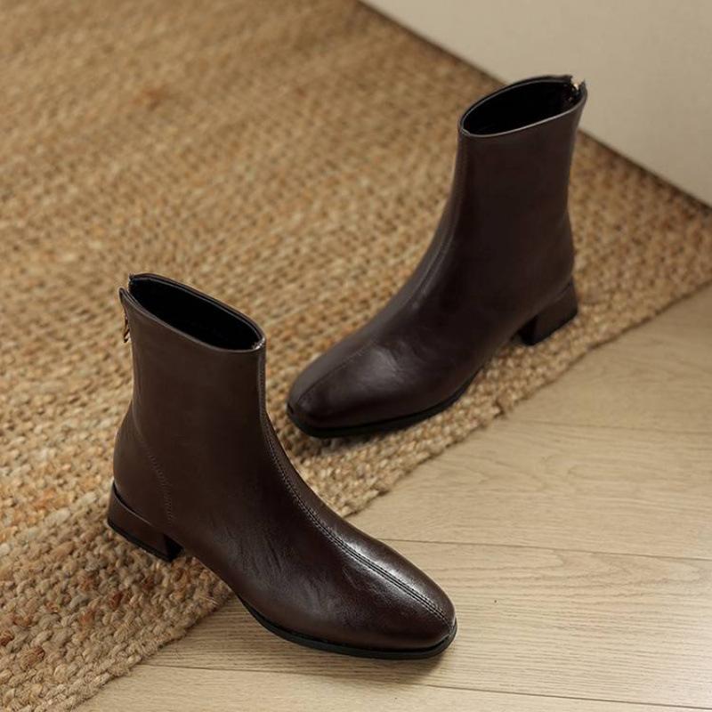 

Корейская версия женских ботинок большого размера однотонные с задней молнией на низком каблуке с круглым носком модные ботинки новая резиновая подошва осенне-зимние средней высоты 39