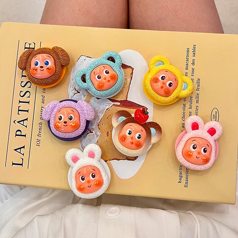 3D Bear Head Foldable Phone Holder – Cute Cartoon Telescopic Adhesive Sticker