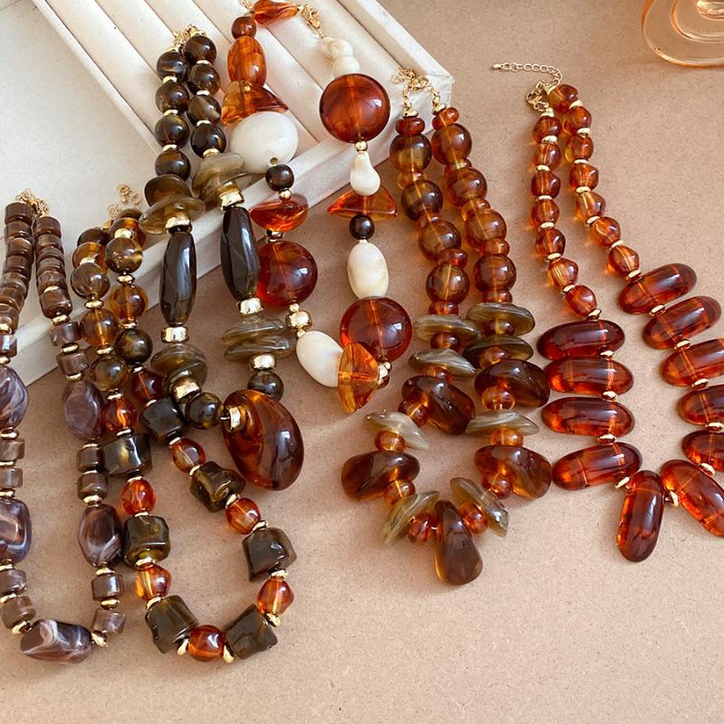 Vintage Maillard Acrylic Large Irregular Beads Choker Necklace For Women Geometric Round Beaded Necklace Autumn Winter Jewelry