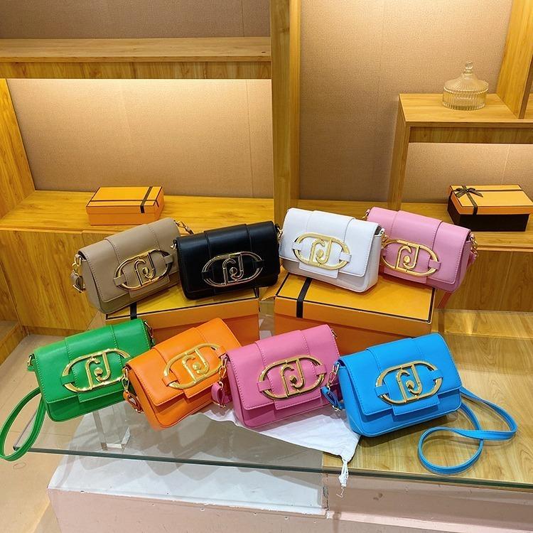 Women's Designer Bags Leather Metal Buckle Fin Wing Plaza Shoulder Bags Fashion Ladies Casual Messenger Bags