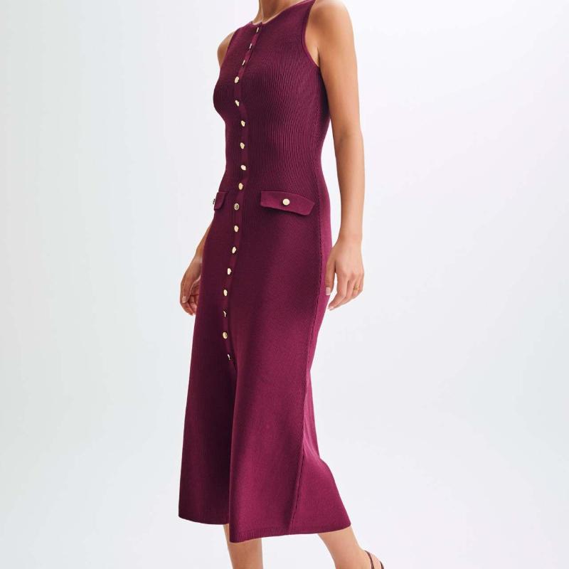 Gestricktes Kleid mit elegantem Temperament und Metallschnalle Langer Rock