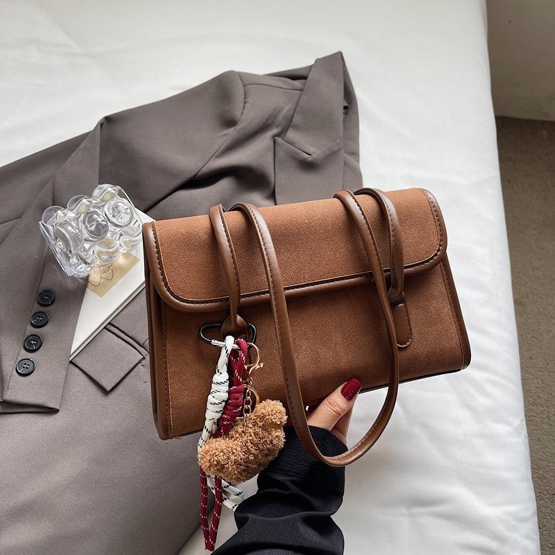 

Вместительная сумка под мышкой женская 2025 лето новая высокоценная женская сумка с иностранным газом модная и простая портативная сумка на плечо