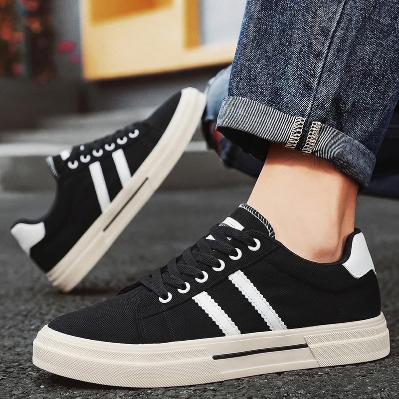 New Men's Classic Four Seasons Fashion Low Top Skateboarding Shoes Comfortable Soft Sole Sneakers