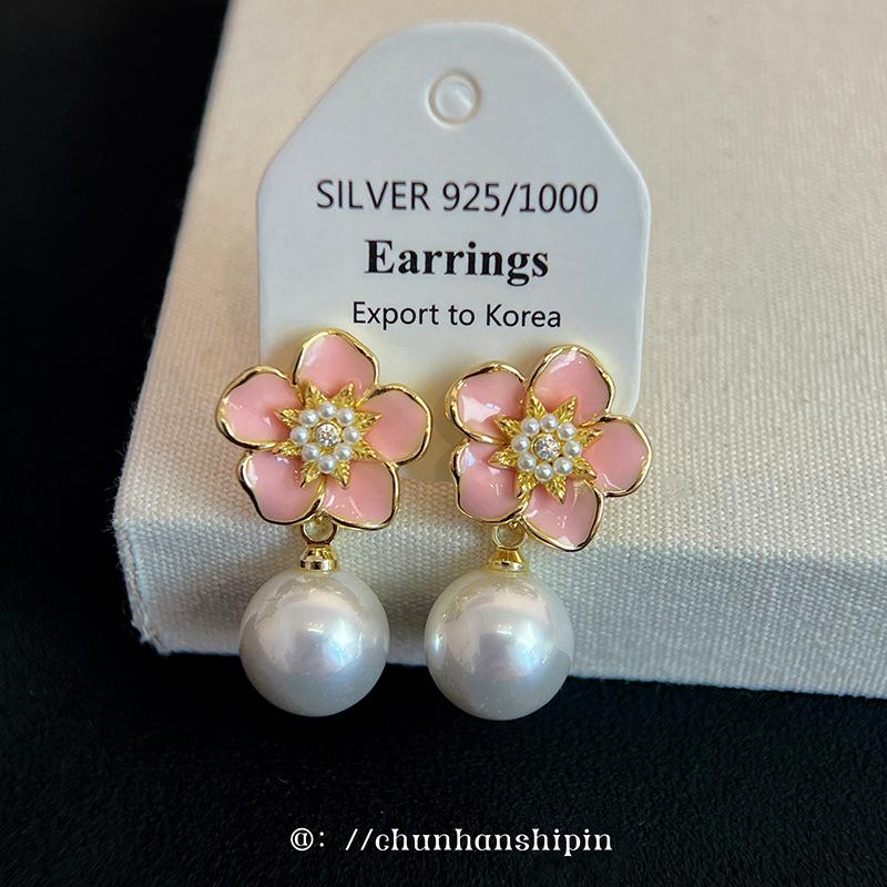Cherry blossom powder flower small fresh ear clips without ear piercings small French pearl stud earrings sweet romantic mosquito coil disc earrings
