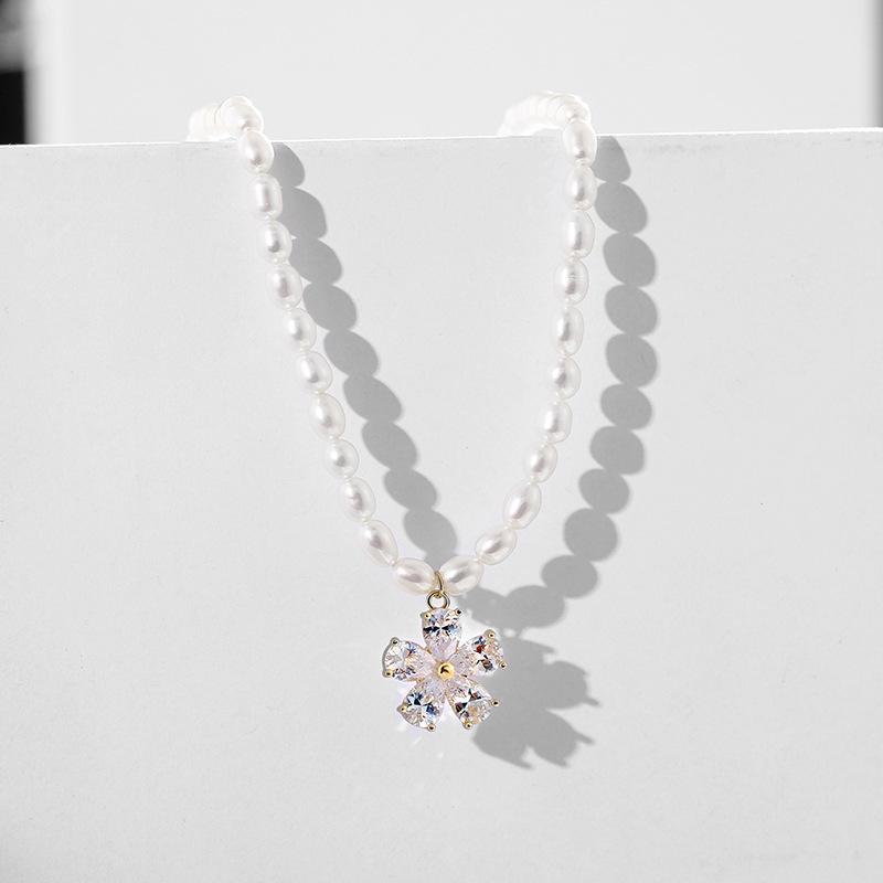 Popular Freshwater Pearl Necklace Personalized Design Flower Pendant Clavicle Chain Versatile Freshwater Pearl Necklace