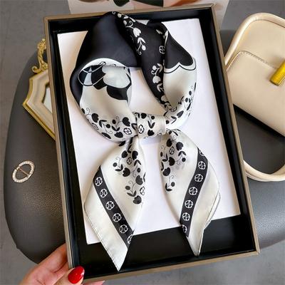 Nouveau Foulard Carré en Soie Noir Blanc 70*70cm Mode Femme Protection Solaire Mouchoir Bandeau Tour de Cou Ruban Bandeau Dame Foulard Sac