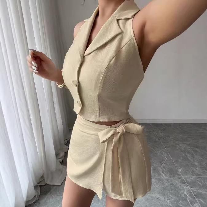 2026 Sleeveless European and American Women's Two-Piece Set: Waist-Cinching Shorts with Summer Top Design