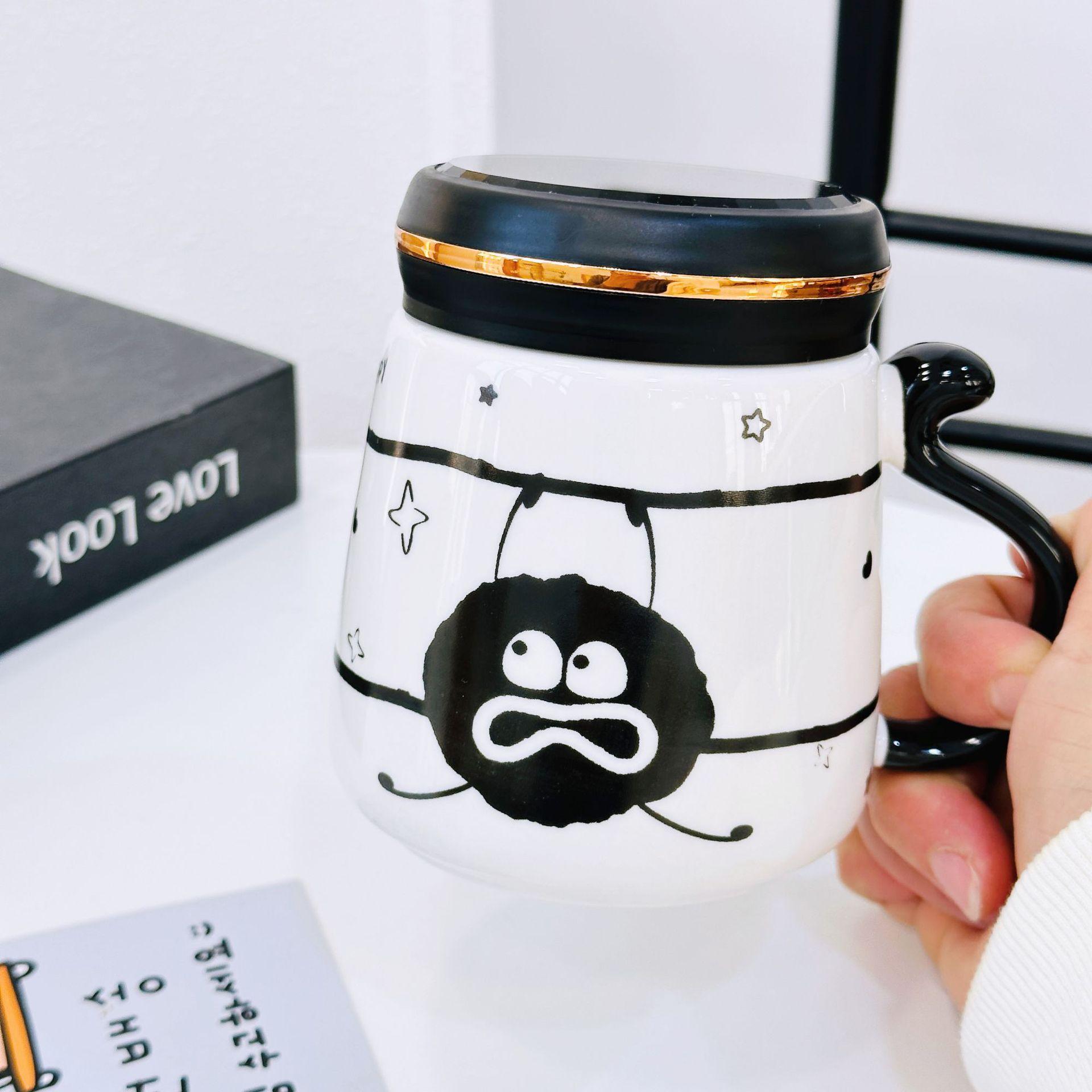 

Underglaze Ribbon Cover Spoon Small Monster Funny Large Capacity Mug Home Suit Souvenir Office Water Cup Girls 430ML