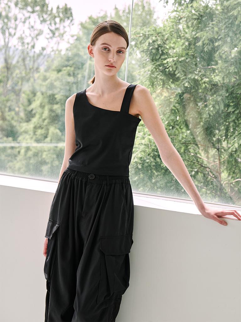 NOUVE Asymmetrical Top - Black