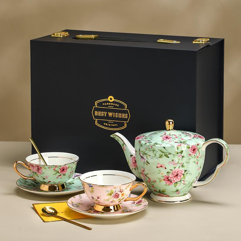 

Flower and bird European ceramic bone china coffee cup and saucer set retro British afternoon tea set tea cup gift box set 220ml
