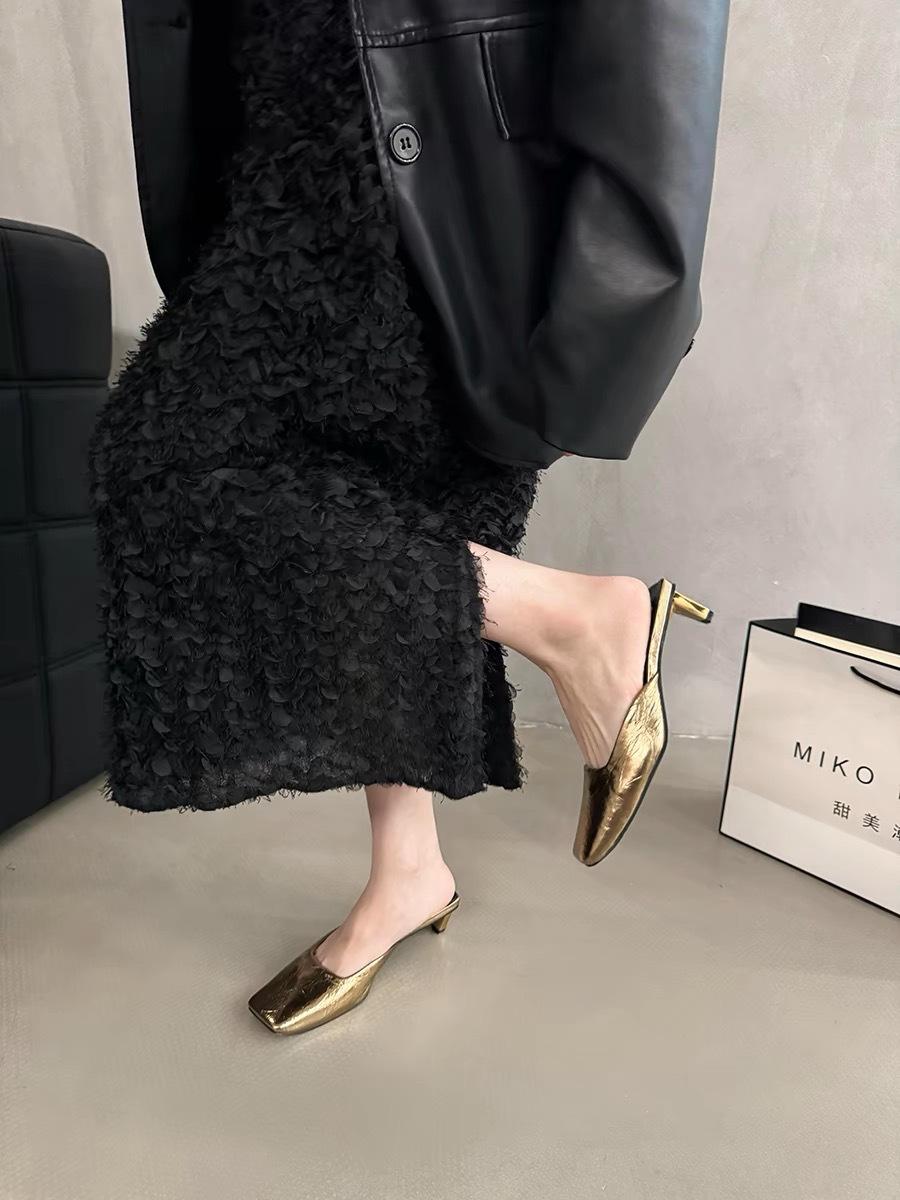 

Французские босоножки с серебряным носком на тонком каблуке, женская верхняя одежда 2025 года, новинка весны и лета, вечерние босоножки с ремешком на низком каблуке и прохладные 35 золотой