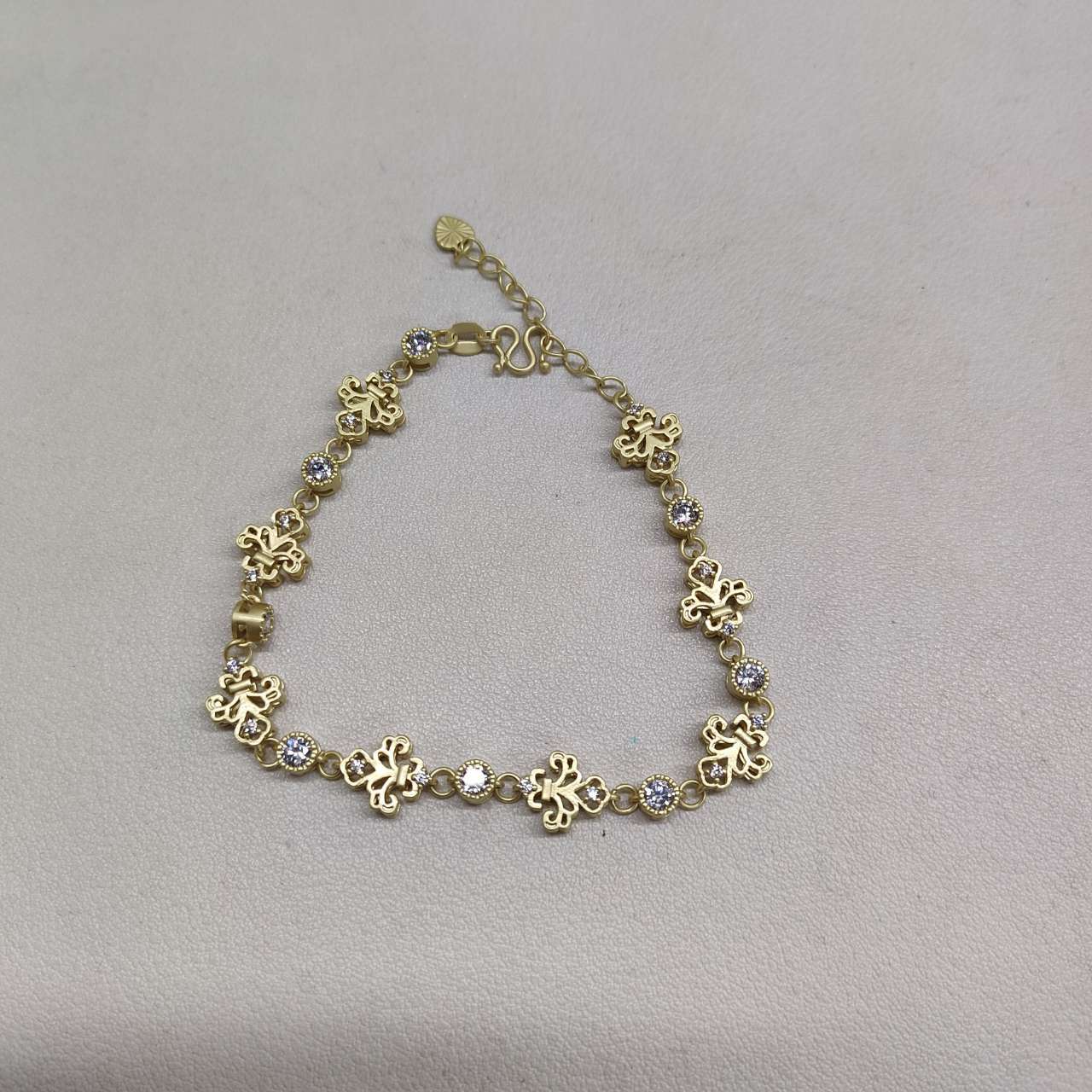 

Циркон меч ирис цветок браслет средневековый винтажный браслет легкая роскошь ретро придворный стиль ювелирные изделия женщины