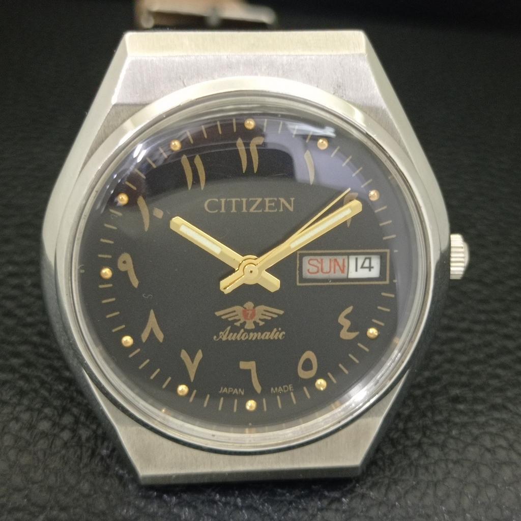 CITIZEN AUTOMATIC 8200 VINTAGE JAPAN MENS BLACK COLOR DIAL WATCH a702128-5 R208-a702128