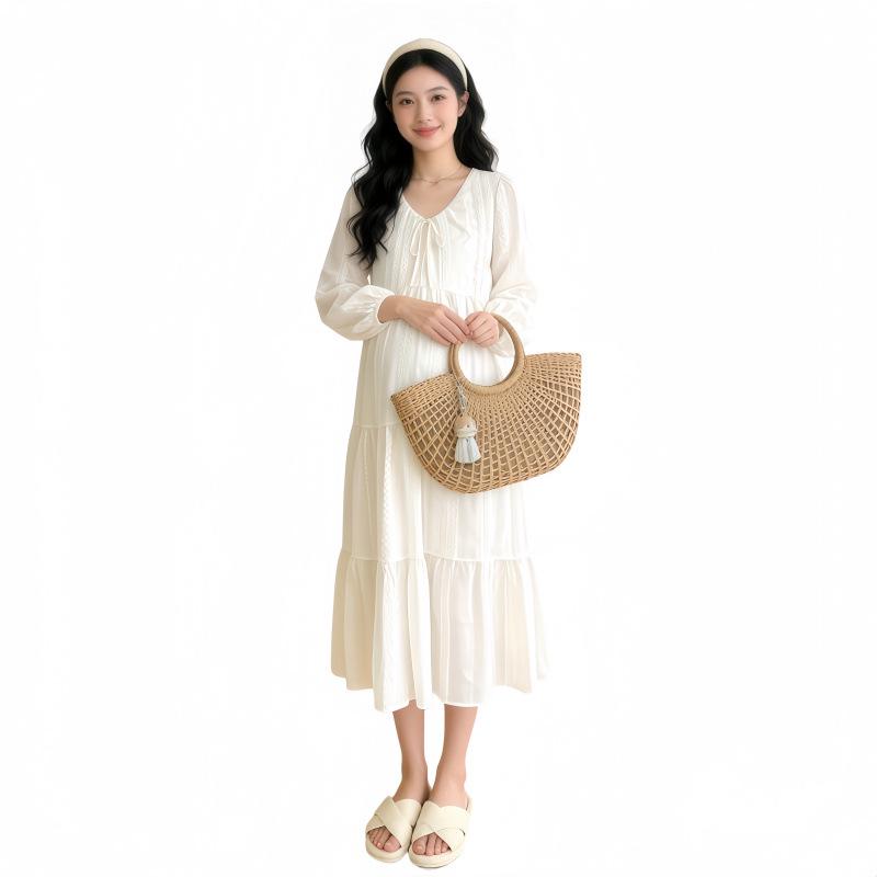 Spring 2026 Korean Maternity Fashion: Simple, Loose-Fit, Embroidered Long-Sleeve Dress, Plus Size