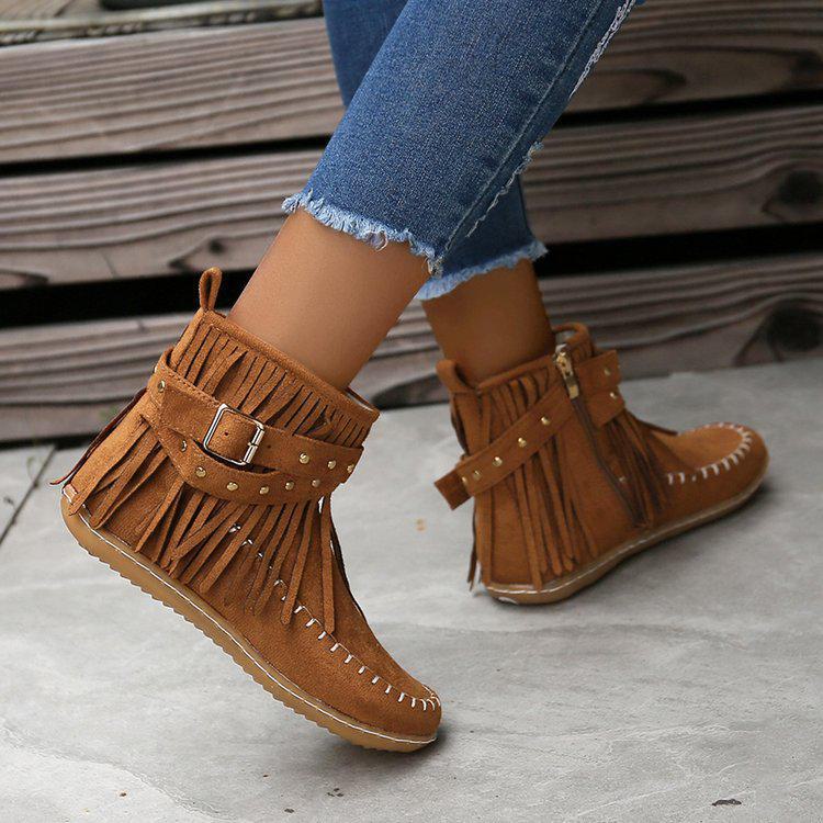 European & American Tassel Short Boots: Women's Flat Buckle Martin Retro Knight Boots for Autumn/Winter 2023.