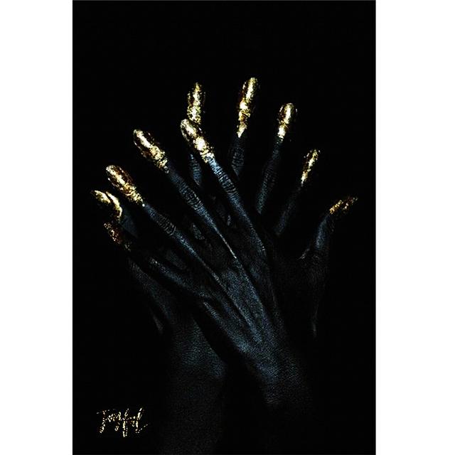 

Плакат Черная ослепительная женщина напечатан на холсте в гостиной 21cm×30cm NoFrame